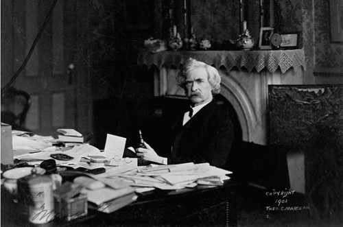 mark-twain-desk-e1388429797580